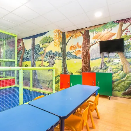 מלון Magic Aqua Rock Gardens בנידורם