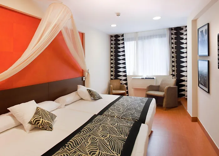 فندق Magic Aqua Rock Gardens 4*