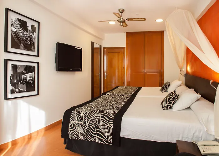 Magic Aqua Rock Gardens فندق بينايدورم